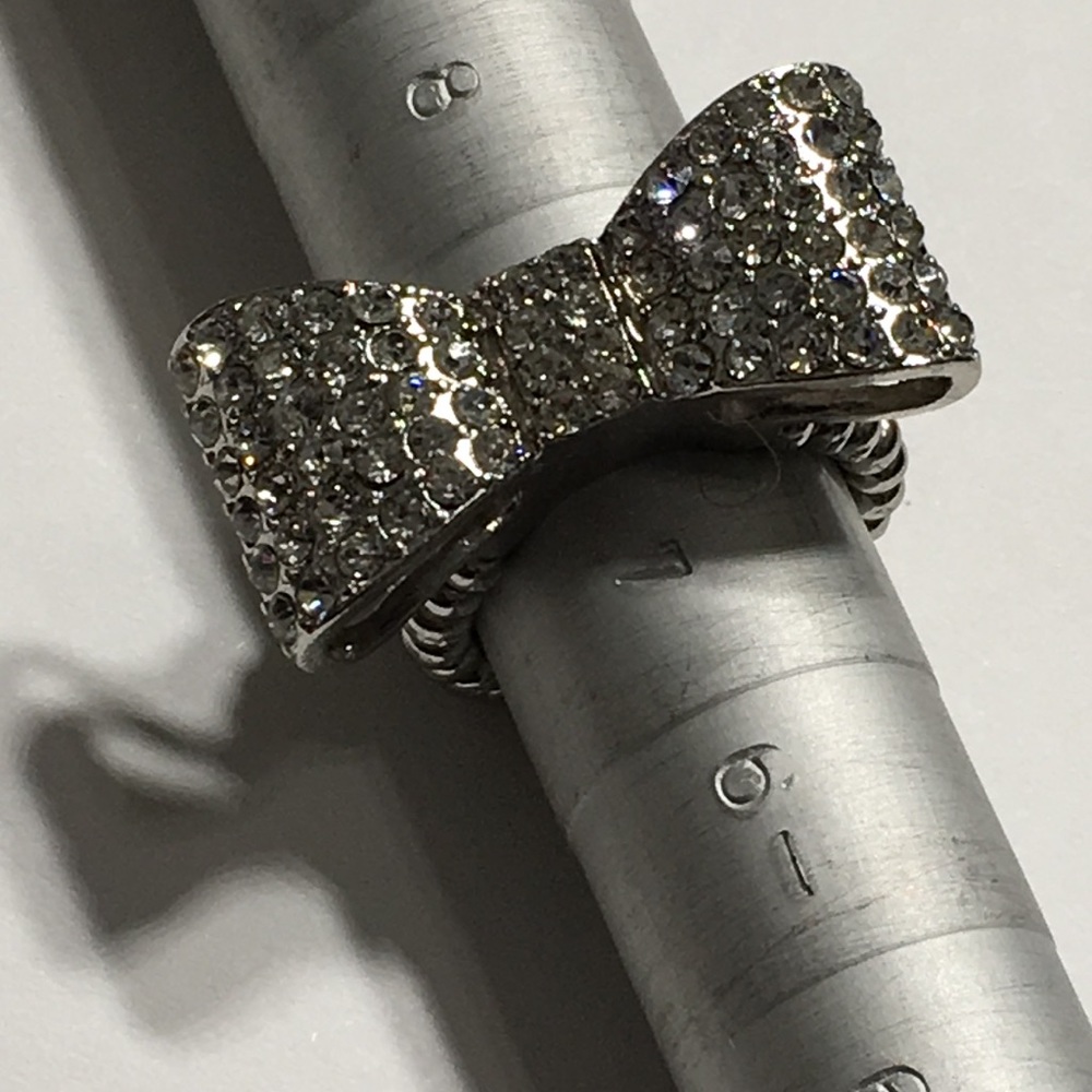 Vintage Rhinestone Stretchable Ribbon Bow Ring - Picture 7 of 8